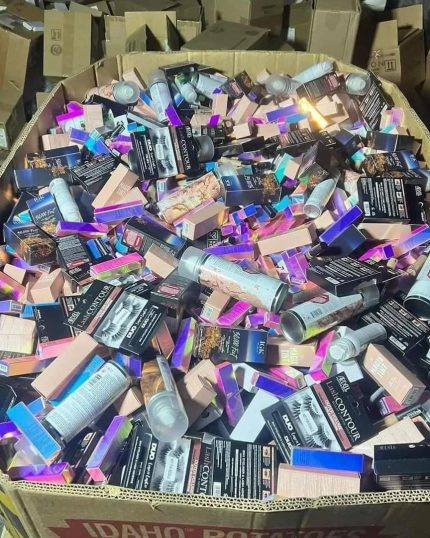 Laura Geller Makeup Liquidation Pallets