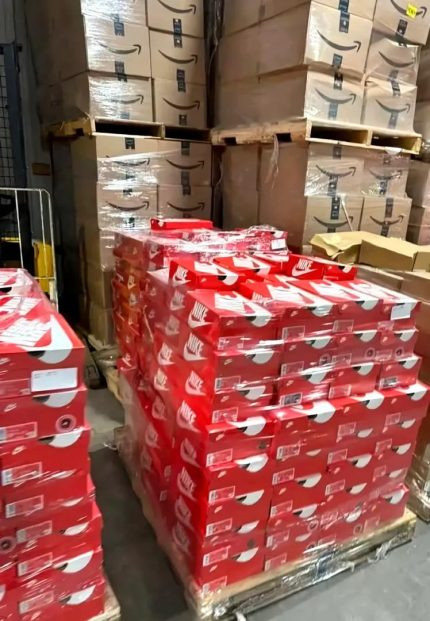 Nike Dunk Pallets